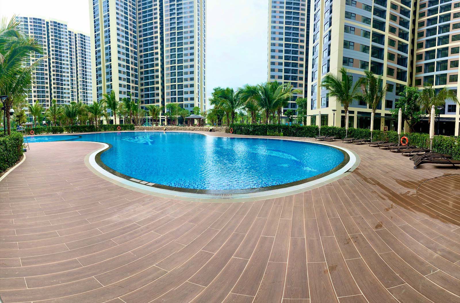 Hồ bơi The Rainbow S1 Vinhomes Grand Park